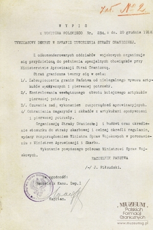 1. Tytuł: wypis z Monitora Polskiego
2. Treść: tymczasowy dekret w sprawie utworzenia Straży Granicznej
3. Hasło przedmiotowe: Straż Graniczna
4. Wytwórca: Ministerstwo Spraw Wojskowych
5. Czas powstania: 20.12.1918 r.
6. Miejsce sporządzenia: Polska
7. Materiał i technika wykonania: maszynopis
8. Wymiary: 21 x 34 cm.
9. Stan zachowania: dobry
10. Miejsce przechowywania/właściciel: Archiwum Straży Granicznej w Szczecinie